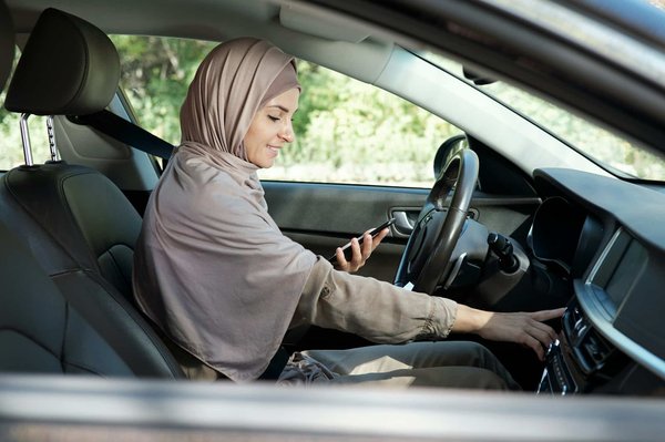 Peugeot 208 GT blanche occasion : l'élégance à portée de main